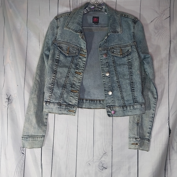2B bebe Light Blue Cropped Denim Jacket - Picture 1 of 12